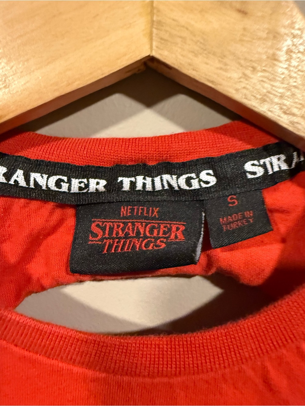 Stranger Things Red Graphic movie Tee - Official Series Shirt w/ back slit weave - Picture 6 of 6